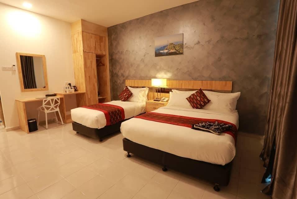 Hotel Adya Express Chenang Pantai Cenang Kültér fotó