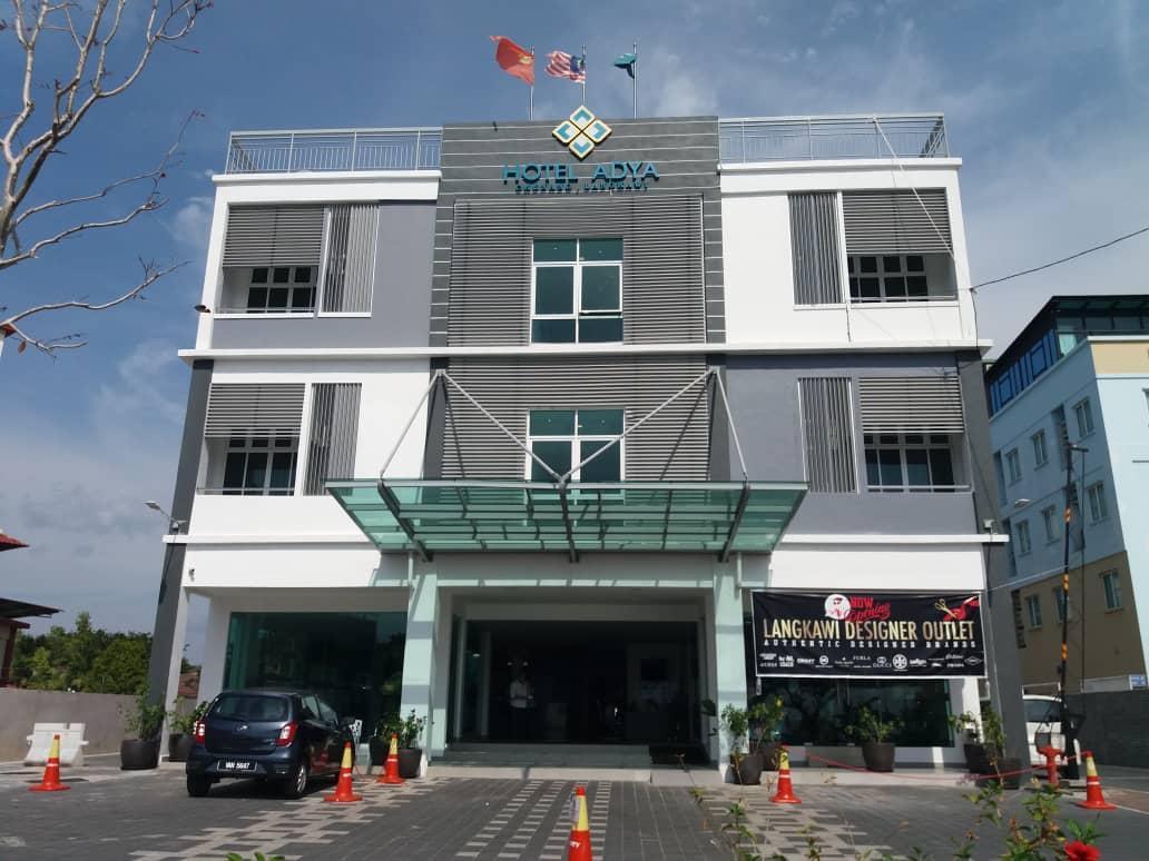 Hotel Adya Express Chenang Pantai Cenang Kültér fotó